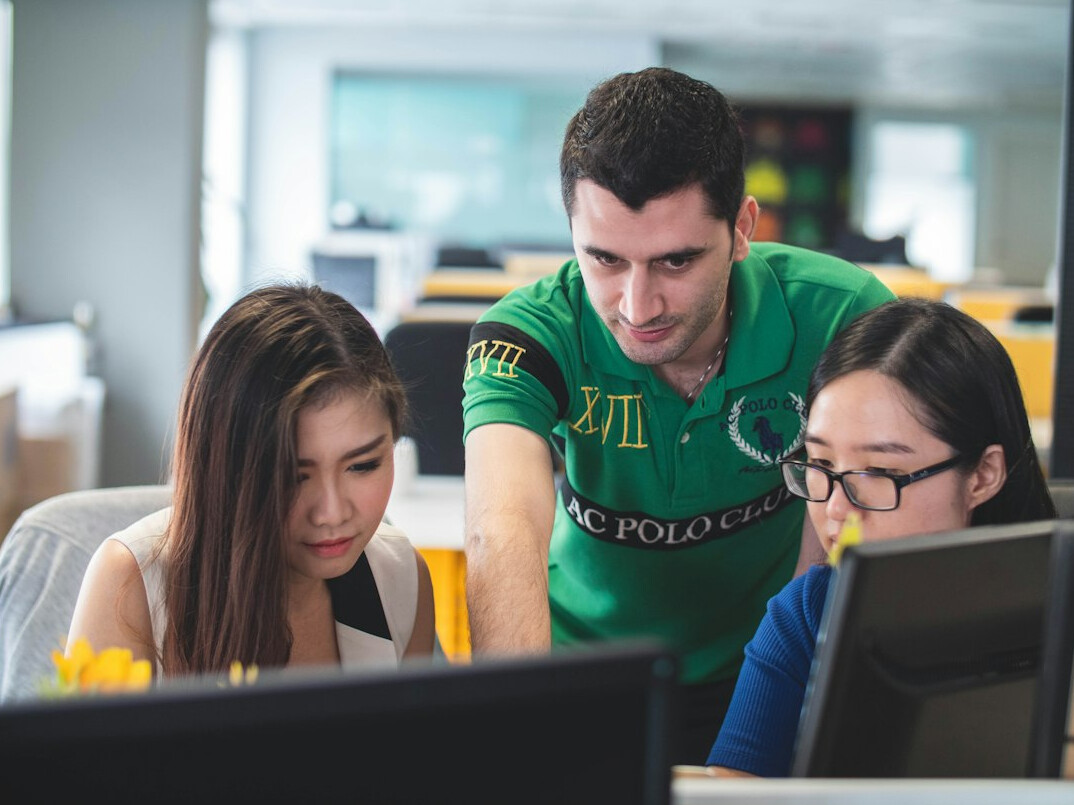 students in programming class